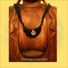 Gyöngy Nyaklánc kókusz dísszel