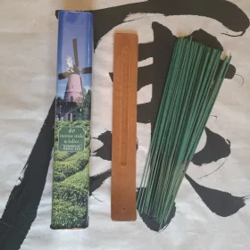   Bambusz és Fehér Tea Kínai Fémdobozos Füstölő / Bamboo & White Tea Incense Gift Box